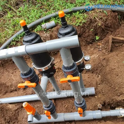 Tưới cây sầu riêng và mít bằng béc AQ206PC tại Đắc Lắc 4 6 1