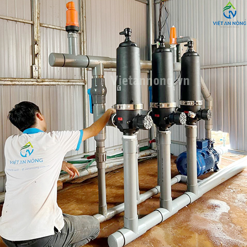 Tưới phun mưa 52ha sầu riêng cùng Béc bù áp AQ206PC 62 lít – Automat ( Đắk Lắk )