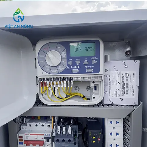 phun thuoc tu dong cho cay sau rieng bang bec aq206pc 2