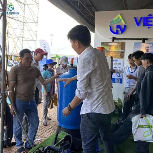 vietannong dong hanh cung le hoi sau rieng tai krong pac 9