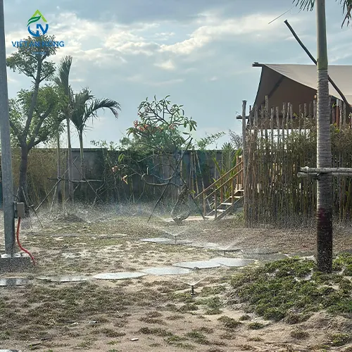 Hệ thống tưới cảnh quan sân vườn ở khu resort WoCAL KEGA Glamping