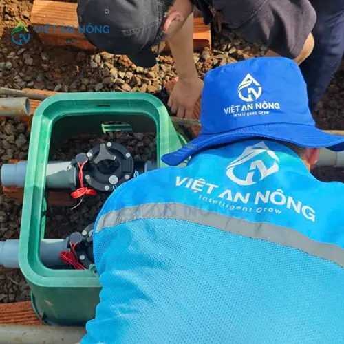 Du-An-Lap-Dat-He-Thong-Dieu-Khien-Tuoi-Tu-Dong-Cho-Vuon-Sau-Rieng-Tai-Long-Khanh