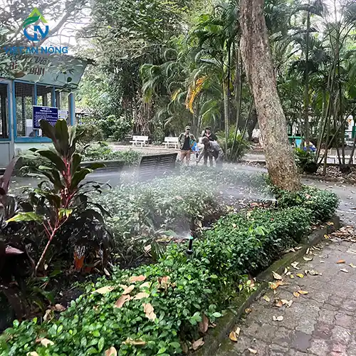 Tưới cảnh quan Thảo Cầm Viên bằng vòi Pop up KVF
