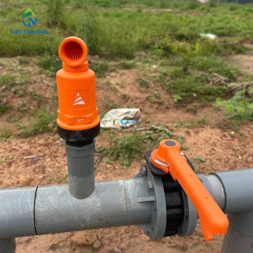 Van xả khí – “Bảo hiểm an toàn” cho toàn bộ đường ống tưới 1 Van xả khí là gì
